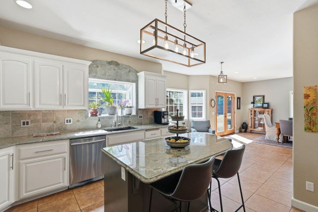 14861 Crupper, Sisters, OR 97759