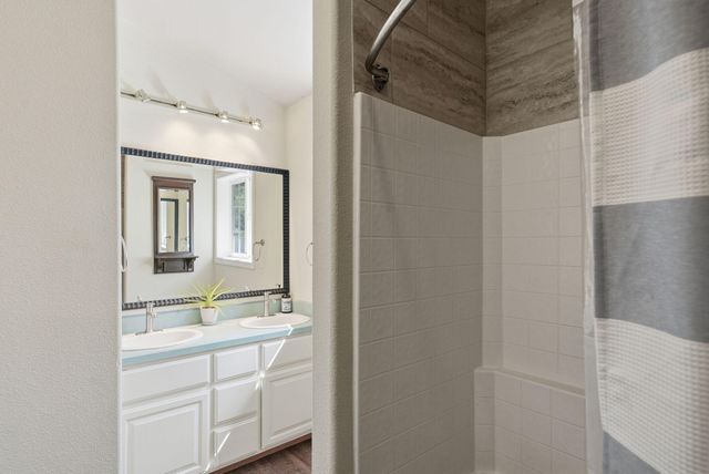 14861 Crupper, Sisters, OR 97759