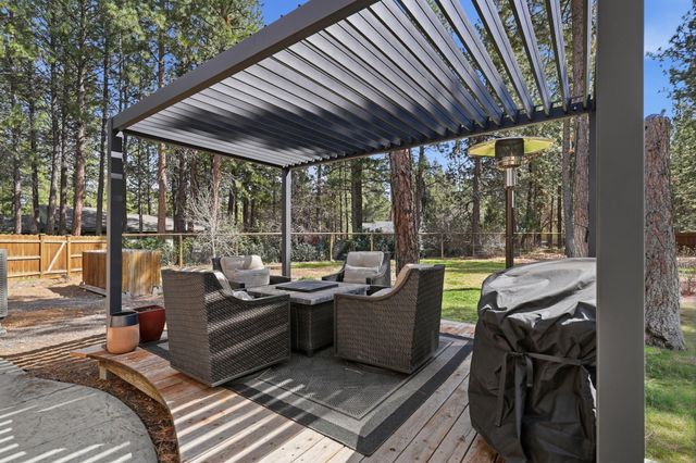 14861 Crupper, Sisters, OR 97759