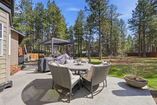 14861 Crupper, Sisters, OR 97759