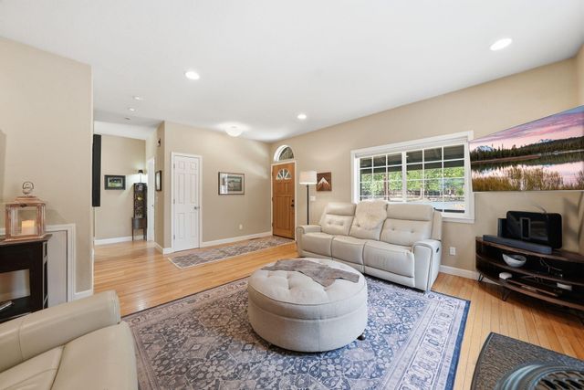 14861 Crupper, Sisters, OR 97759