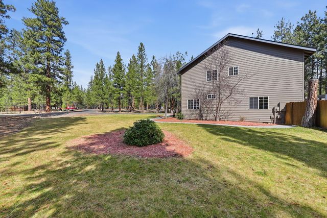 14861 Crupper, Sisters, OR 97759