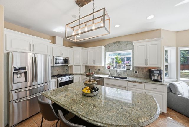 14861 Crupper, Sisters, OR 97759