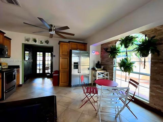2538 Liberty St, Hollywood, FL 33020
