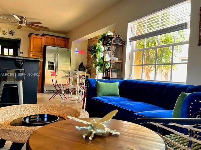 2538 Liberty St, Hollywood, FL 33020