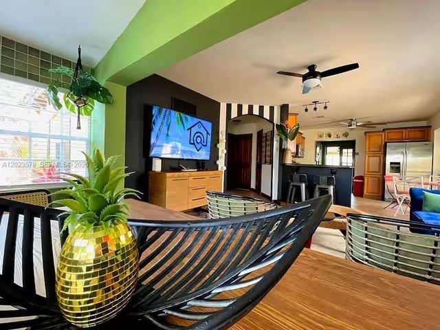 2538 Liberty St, Hollywood, FL 33020