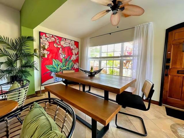2538 Liberty St, Hollywood, FL 33020
