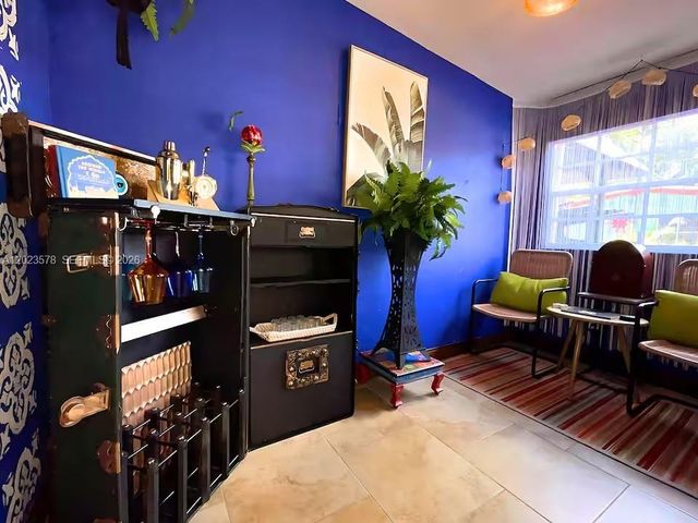 2538 Liberty St, Hollywood, FL 33020
