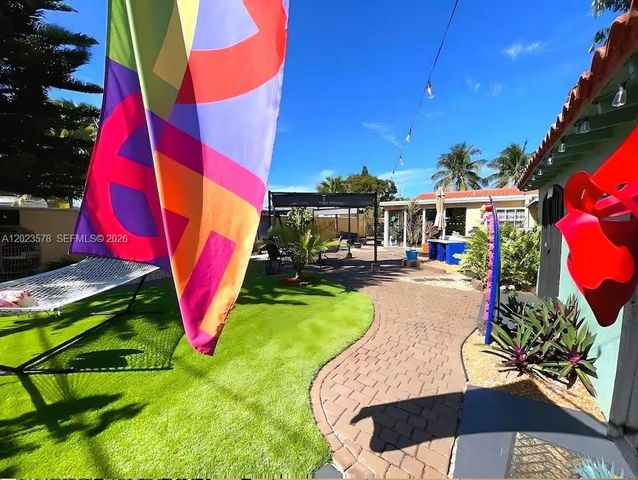 2538 Liberty St, Hollywood, FL 33020