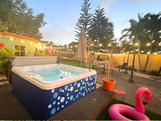 2538 Liberty St, Hollywood, FL 33020