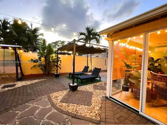 2538 Liberty St, Hollywood, FL 33020