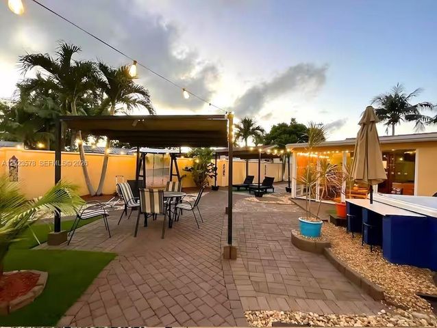 2538 Liberty St, Hollywood, FL 33020