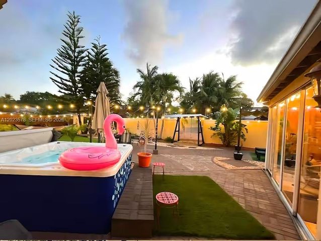 2538 Liberty St, Hollywood, FL 33020