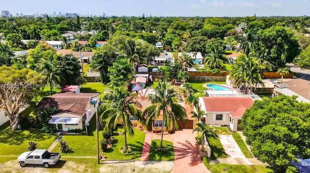 2538 Liberty St, Hollywood, FL 33020