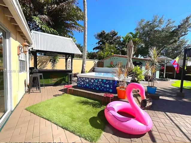 2538 Liberty St, Hollywood, FL 33020