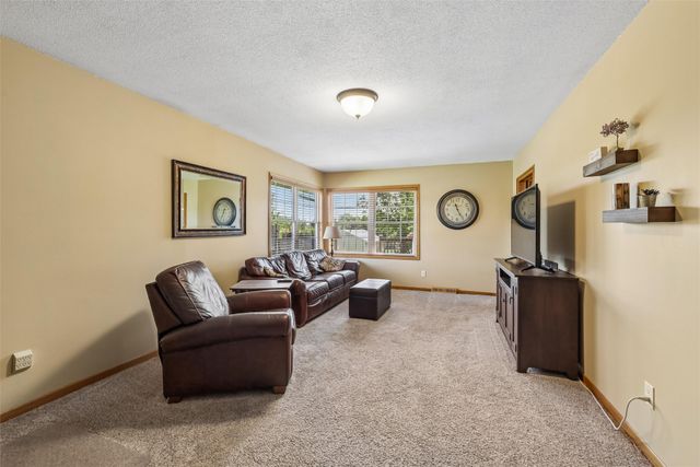 10721 NW 107th Street, Granger, IA 50109