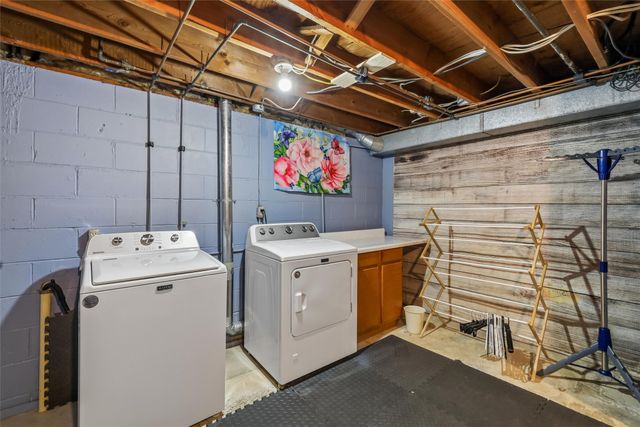 10721 NW 107th Street, Granger, IA 50109