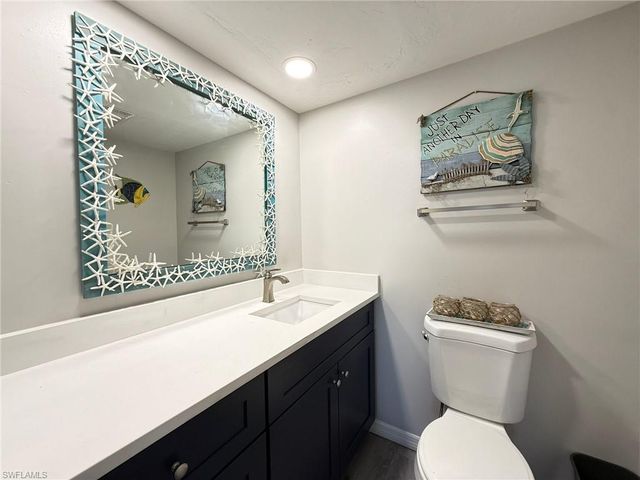 5023 SW 16th PL # 101, Cape Coral, FL 33914