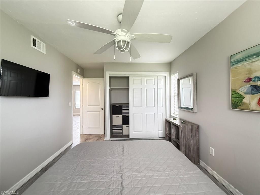 Image 10 of property listing at 5023 SW 16th PL # 101, Cape Coral, FL 33914
