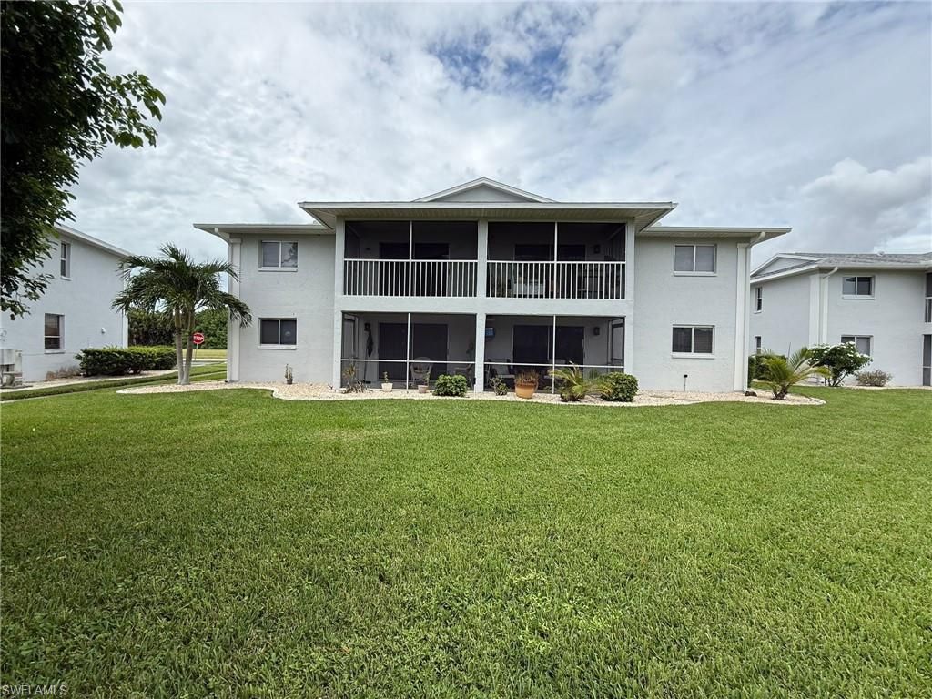 Image 16 of property listing at 5023 SW 16th PL # 101, Cape Coral, FL 33914