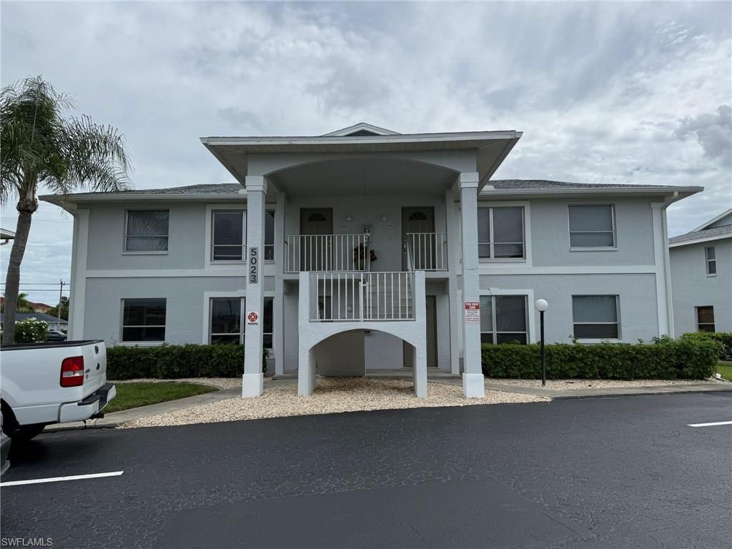 Image 19 of property listing at 5023 SW 16th PL # 101, Cape Coral, FL 33914