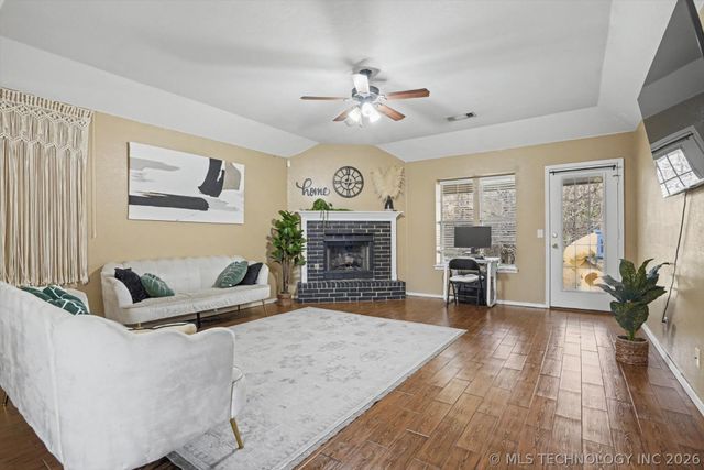 408 E Kansas Street, Broken Arrow, OK 74012