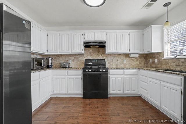 408 E Kansas Street, Broken Arrow, OK 74012