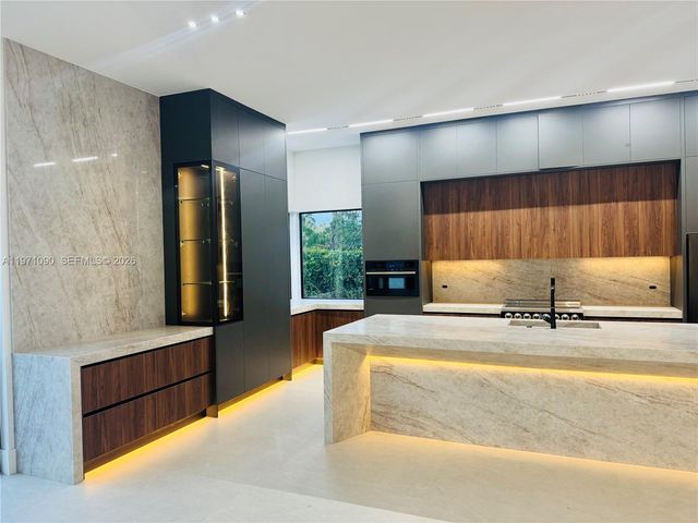 19880 SW 134th Ave, Miami, FL 33177