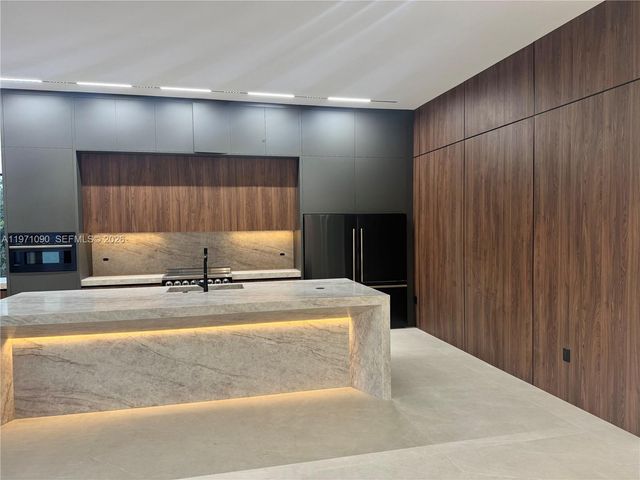 19880 SW 134th Ave, Miami, FL 33177