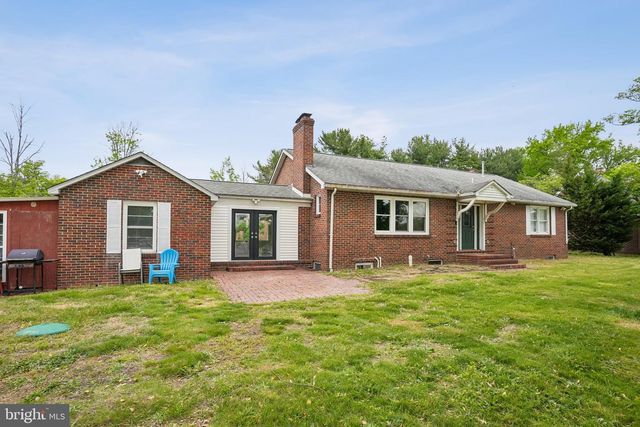 3 LAKESIDE LANE, Carneys Point, NJ 08069