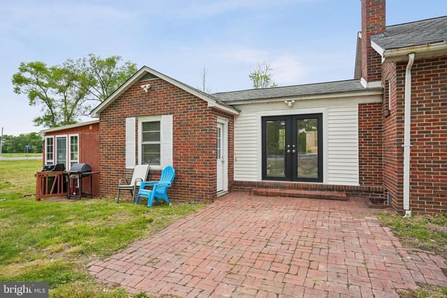3 LAKESIDE LANE, Carneys Point, NJ 08069