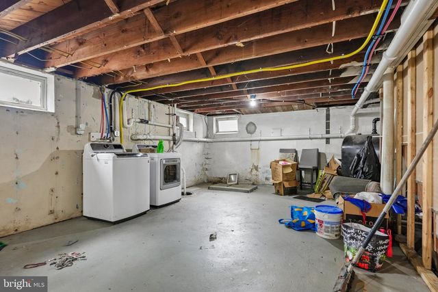 3 LAKESIDE LANE, Carneys Point, NJ 08069