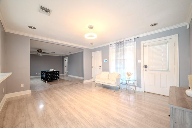 6238 Weststar Lane, Houston, TX 77072