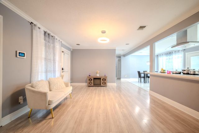 6238 Weststar Lane, Houston, TX 77072