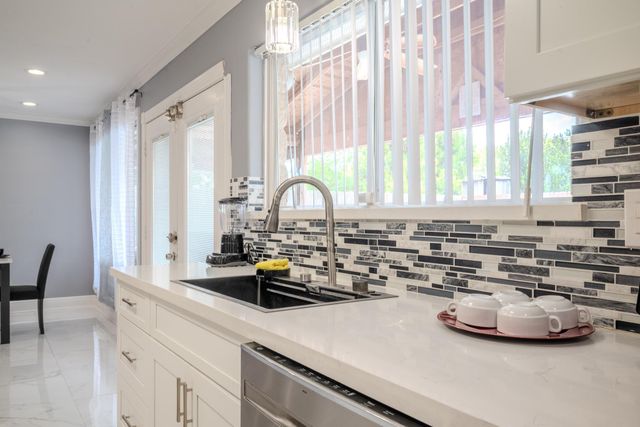 6238 Weststar Lane, Houston, TX 77072