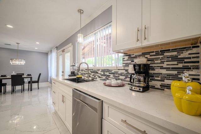 6238 Weststar Lane, Houston, TX 77072