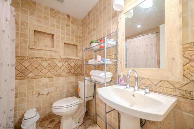 6238 Weststar Lane, Houston, TX 77072