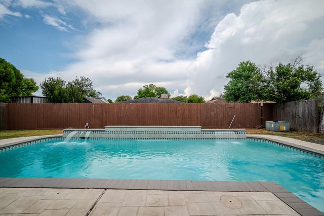 6238 Weststar Lane, Houston, TX 77072