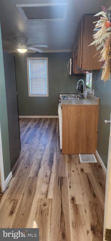 81 NORRIS AVE, Berkeley Springs, WV 25411
