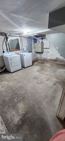 81 NORRIS AVE, Berkeley Springs, WV 25411