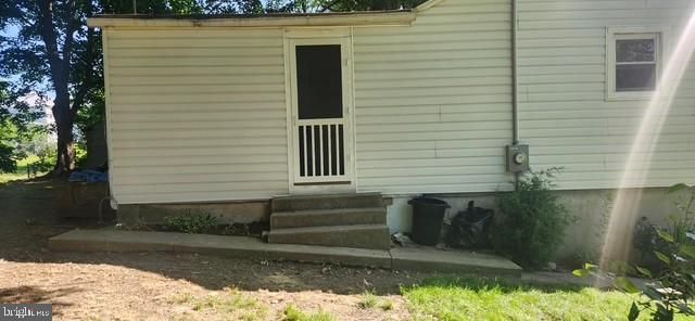 81 NORRIS AVE, Berkeley Springs, WV 25411