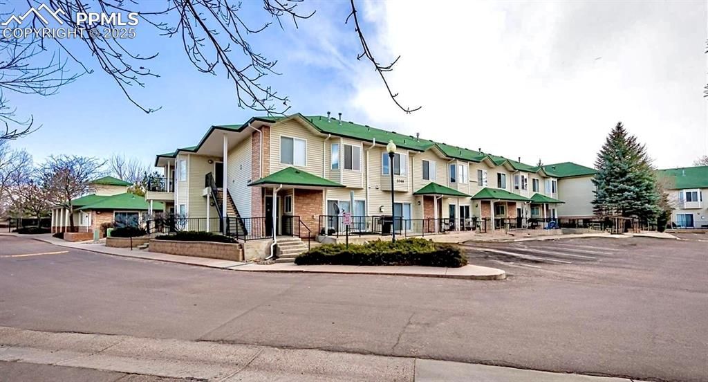 2049 Legacy Ridge View 108, Colorado Springs, CO 80910