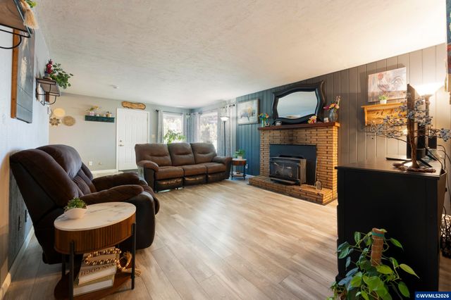 10473 Mill Creek Rd SE, Aumsville, OR 97325