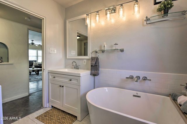 1815 N 16TH Avenue, Phoenix, AZ 85007