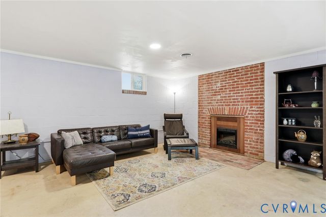 13329 S Chester Rd, Chester, VA 23831