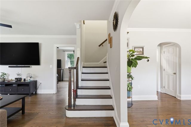 13329 S Chester Rd, Chester, VA 23831