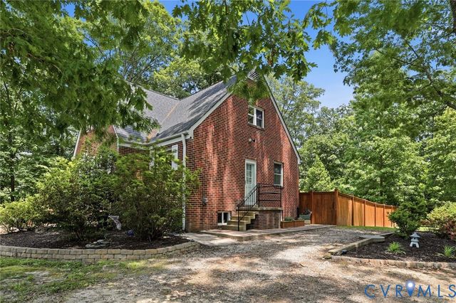 13329 S Chester Rd, Chester, VA 23831