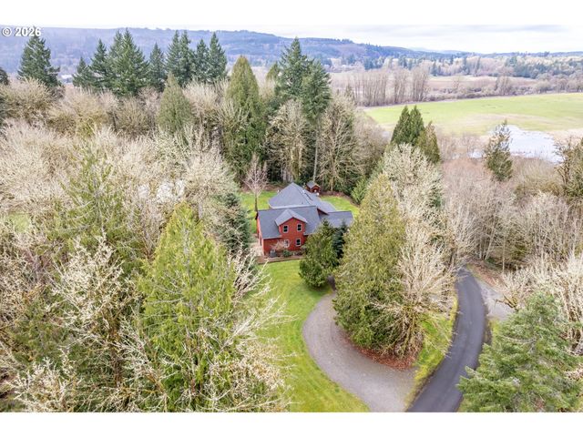 180 TRINITY Dr, Castle Rock, WA 98611