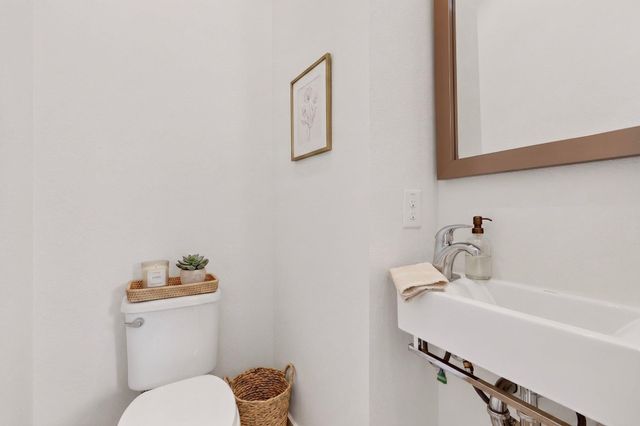 400 W 51st ST A, Austin, TX 78751