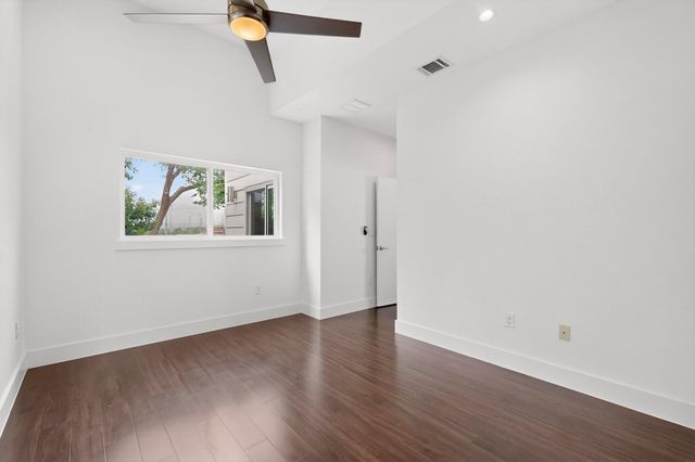 400 W 51st ST A, Austin, TX 78751